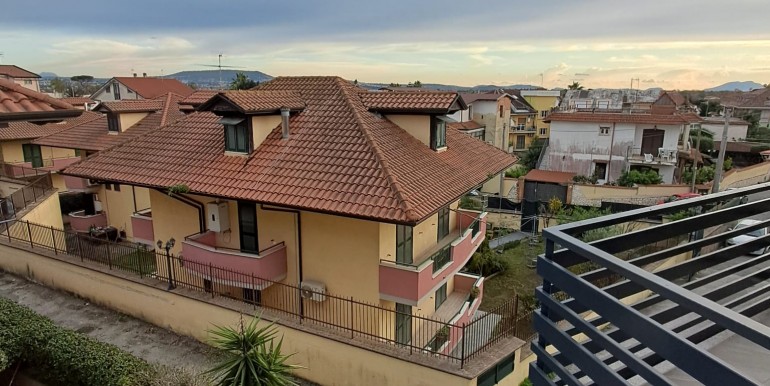 WhatsApp Image 2025-11-28 at 18.08.08 (2)