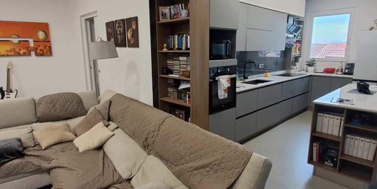 WhatsApp Image 2025-11-28 at 18.08.12