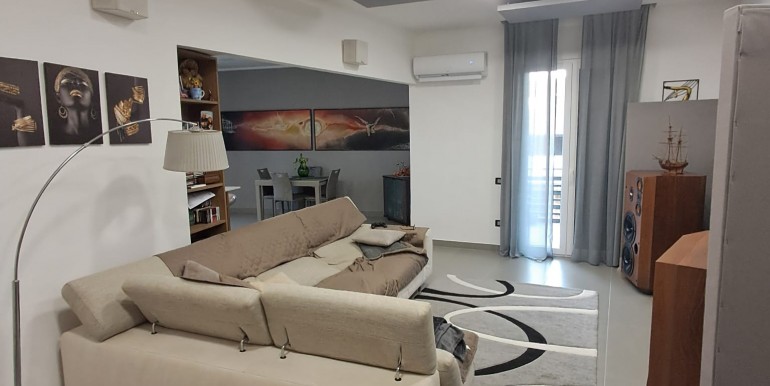 WhatsApp Image 2025-11-28 at 18.08.13 (1)