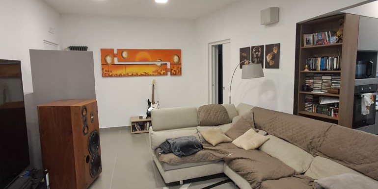 WhatsApp Image 2025-11-28 at 18.08.13