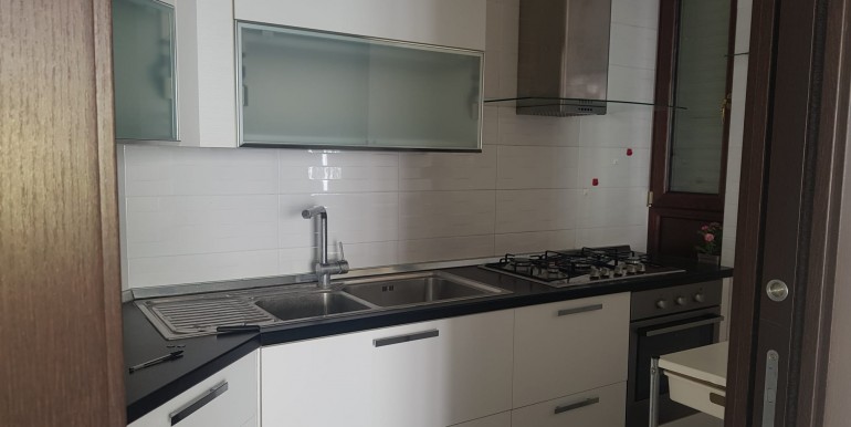 b1283747-4d4e-4d19-a320-3b6c914df410