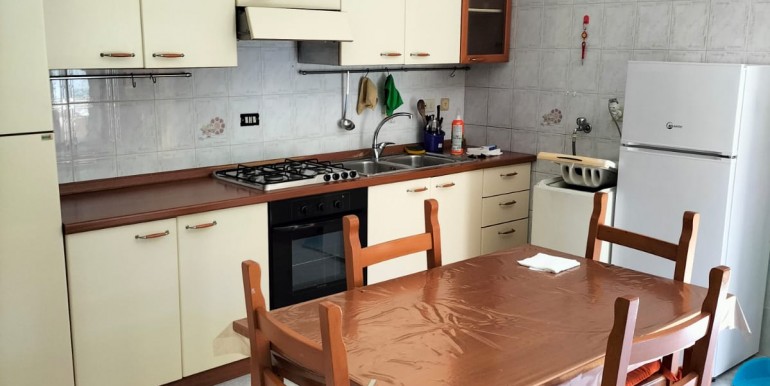 c6b011e4-ca41-4e91-80fc-b5e7d9485f91